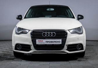 Подержанный автомобиль Audi A1 2014 года (2 фото)