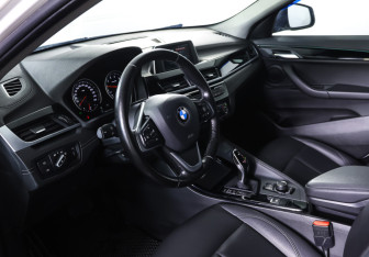 Подержанный автомобиль BMW X2 2019 года (15 фото)