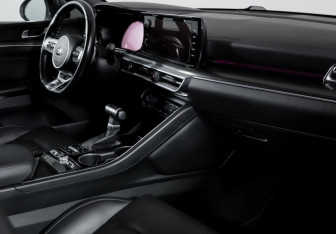 Подержанный автомобиль Kia K5 2021 года (9 фото)