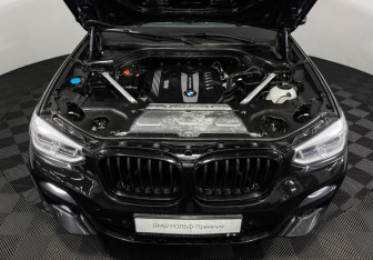 Подержанный автомобиль BMW X4 2019 года (10 фото)