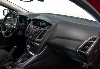 Подержанный автомобиль Ford Focus Wagon 2013 года (5 фото)