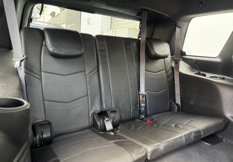 Подержанный автомобиль Cadillac Escalade Suv 2015 года (12 фото)