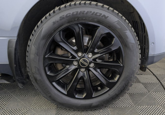 Подержанный автомобиль Land Rover Range Rover 2018 года (12 фото)