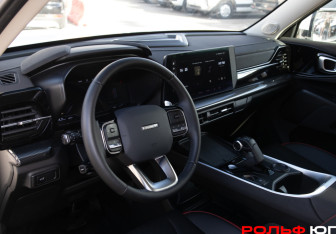 Подержанный автомобиль Haval H3 2024 года (10 фото)