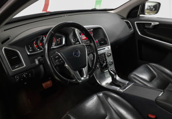 Подержанный автомобиль Volvo XC60 2017 года (7 фото)