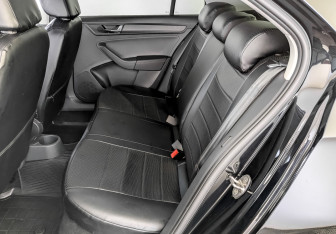 Подержанный автомобиль Skoda Rapid Liftback 2020 года (12 фото)
