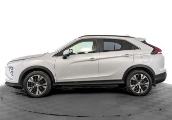 Подержанный автомобиль Mitsubishi Eclipse Cross 2021 года (8 фото)
