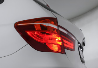 Подержанный автомобиль BMW X3 2013 года (20 фото)