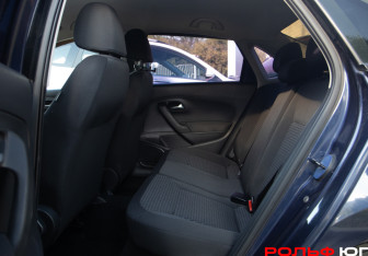 Подержанный автомобиль Volkswagen Polo Sedan 2013 года (8 фото)