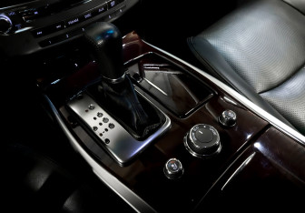 Подержанный автомобиль Infiniti M Sedan 2013 года (30 фото)