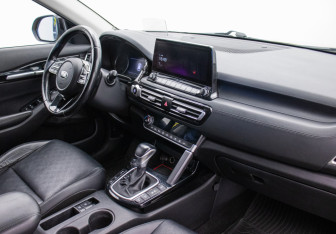 Подержанный автомобиль Kia Seltos 2020 года (10 фото)