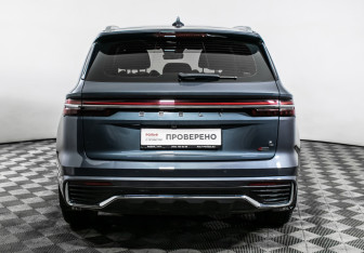 Подержанный автомобиль Geely Monjaro 2021 года (6 фото)