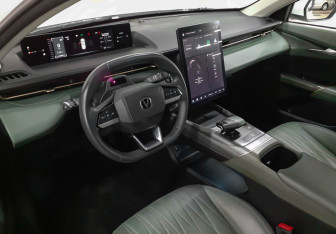 Подержанный автомобиль Changan Lamore 2024 года (7 фото)