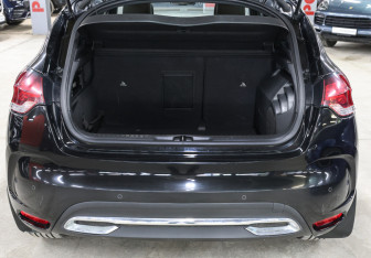 Подержанный автомобиль Citroen DS4 2012 года (10 фото)