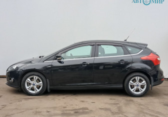Подержанный автомобиль Ford Focus Hatchback 2013 года (7 фото)