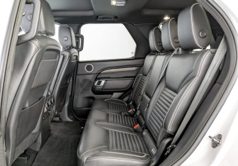 Подержанный автомобиль Land Rover Discovery 2020 года (12 фото)
