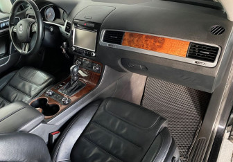 Подержанный автомобиль Volkswagen Touareg 2013 года (11 фото)