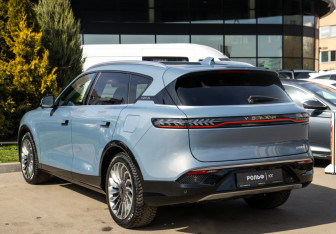 Подержанный автомобиль Voyah Free 2022 года (5 фото)