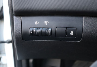 Подержанный автомобиль Kia Ceed Hatchback 2011 года (12 фото)