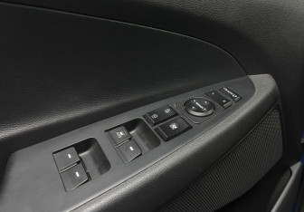 Подержанный автомобиль Hyundai Tucson 2016 года (20 фото)