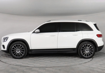 Подержанный автомобиль Mercedes-Benz GLB 2021 года (8 фото)