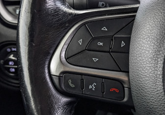 Подержанный автомобиль Jeep Renegade 2018 года (27 фото)