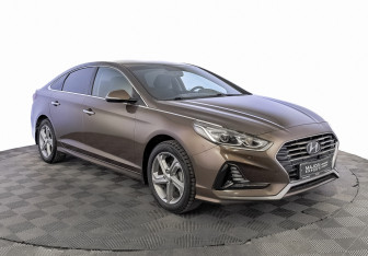 Подержанный автомобиль Hyundai Sonata 2018 года (3 фото)