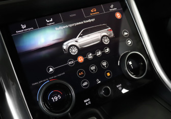 Подержанный автомобиль Land Rover Range Rover Sport 2018 года (20 фото)