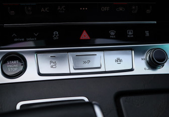 Подержанный автомобиль Audi A6 Sedan 2020 года (33 фото)