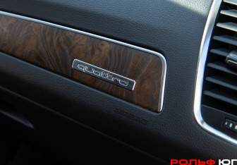 Подержанный автомобиль Audi Q5 2009 года (14 фото)
