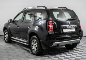 Подержанный автомобиль Renault Duster 2012 года (7 фото)