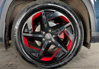 Подержанный автомобиль Omoda C5 2022 года (21 фото)