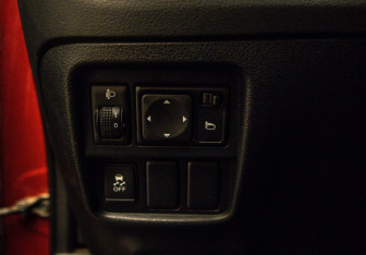 Подержанный автомобиль Nissan Juke 2014 года (11 фото)