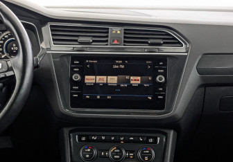 Подержанный автомобиль Volkswagen Tiguan 2018 года (17 фото)