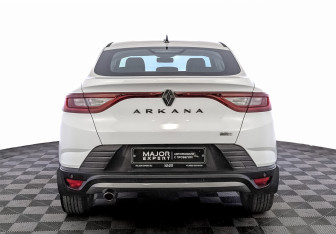 Подержанный автомобиль Renault Arkana 2021 года (6 фото)
