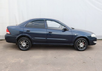 Подержанный автомобиль Nissan Almera Classic 2007 года (7 фото)