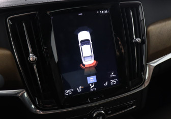 Подержанный автомобиль Volvo S90 2019 года (13 фото)