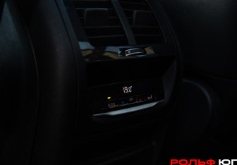 Подержанный автомобиль BMW X3 2019 года (24 фото)