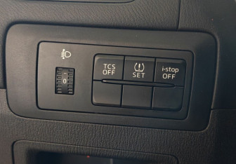 Подержанный автомобиль Mazda CX-5 2011 года (16 фото)