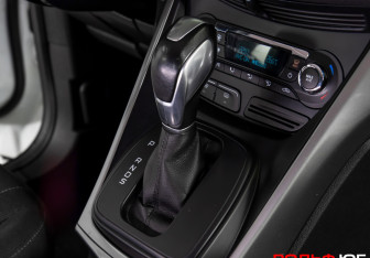 Подержанный автомобиль Ford Kuga 2014 года (12 фото)