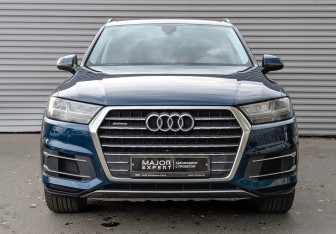 Подержанный автомобиль Audi Q7 2019 года (2 фото)