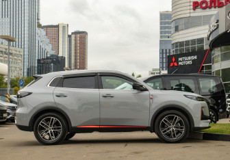 Подержанный автомобиль Changan UNI-T 2023 года (3 фото)