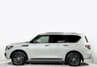Подержанный автомобиль Nissan Patrol 2014 года (8 фото)