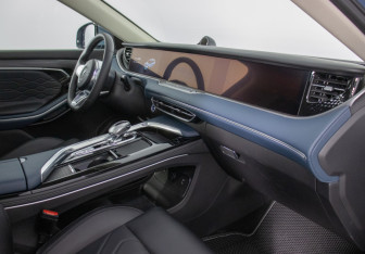 Подержанный автомобиль Voyah Free 2023 года (9 фото)