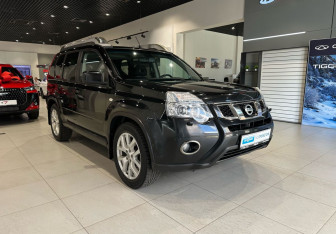 Подержанный автомобиль Nissan X-Trail 2013 года (3 фото)