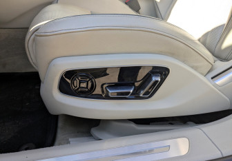 Подержанный автомобиль Audi A8 2020 года (21 фото)