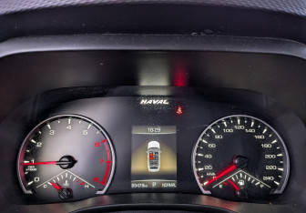 Подержанный автомобиль Haval Jolion 2023 года (16 фото)