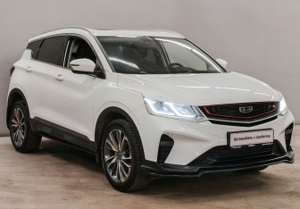 Подержанный автомобиль Geely Coolray 2020 года (3 фото)