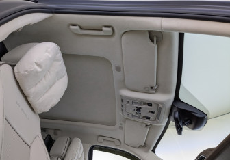 Подержанный автомобиль GMC Yukon 2024 года (23 фото)