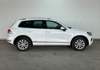 Подержанный автомобиль Volkswagen Touareg 2013 года (7 фото)